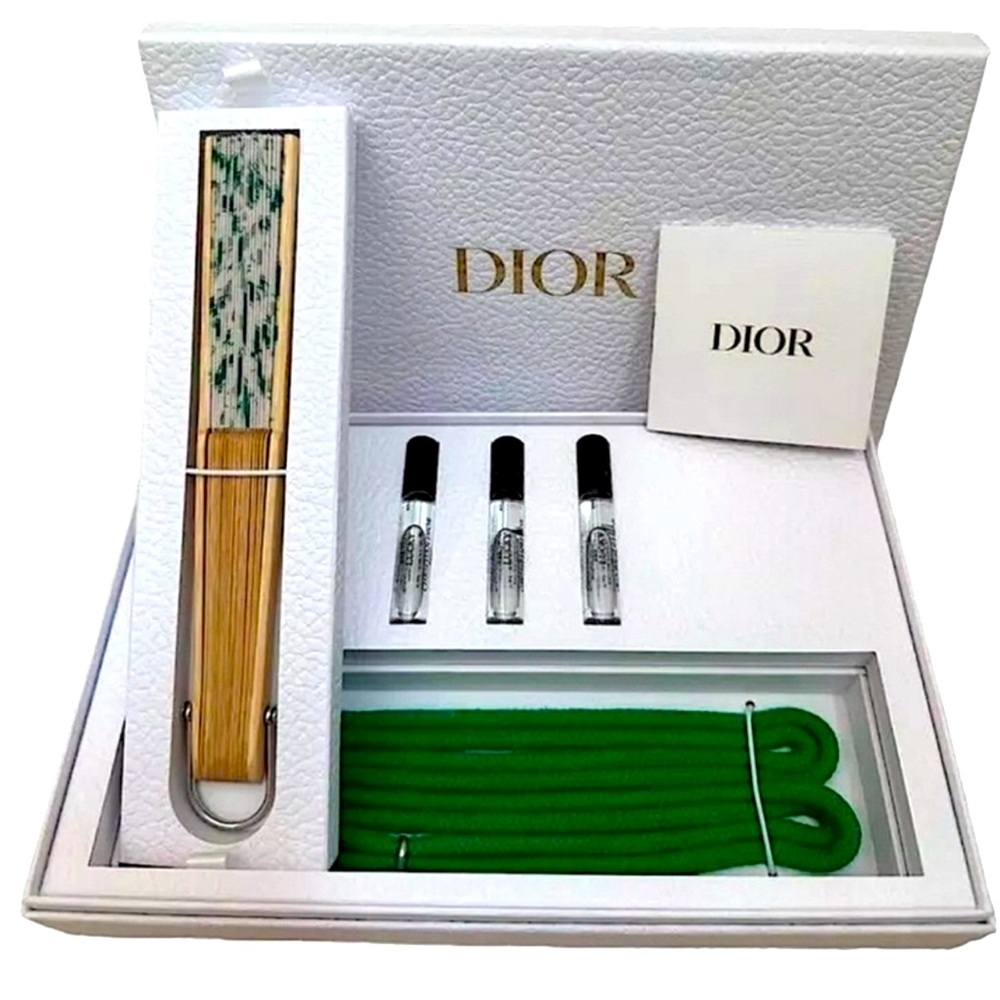 FLASH SALE🔥🔥NWT DIOR “LILY OF THE VALLEY” FAN SET💗💗💗
